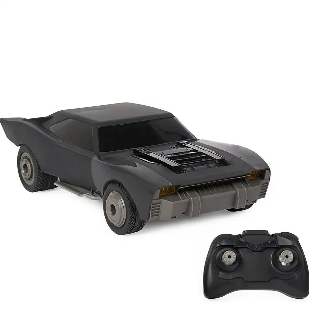 Spin Master Batman‎ Turbo Boost Batmobile DC Wheelie Action Remote Toy